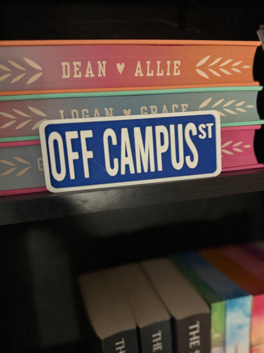Off Campus| 3D Printed Bookshelf Sign | Bookish Decor